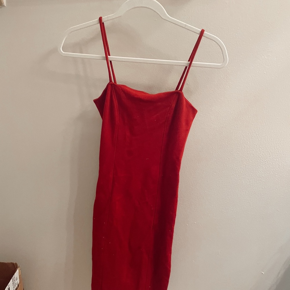 Red bodycon dress